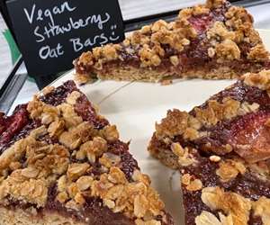 Vegan Strawberry Oat Bars